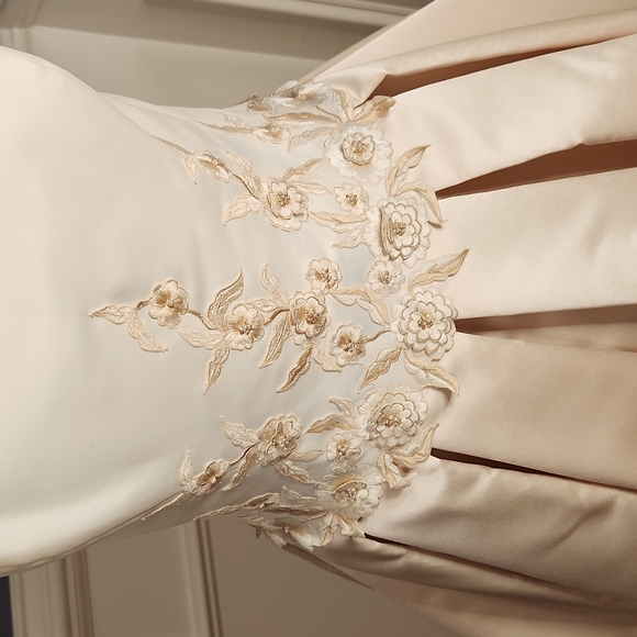 Mon Cheri Wedding Dress Size 12 - Picture 3 of 12